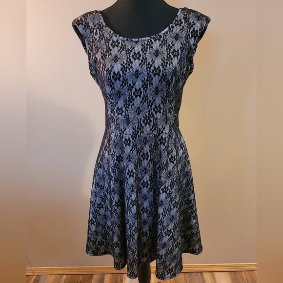 WORTHINGTON STRETCH Sleeveless Party Dress, Size Small - Picture 2 of 11